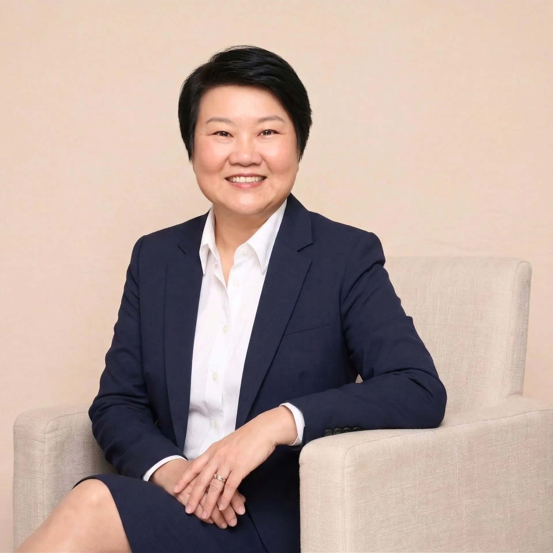 Kanitta Suchao-in 博士 —— 泰国兰实大学中国国际学院院长,负责管理中文国际课程,致力于推动中泰教育与国际交流。